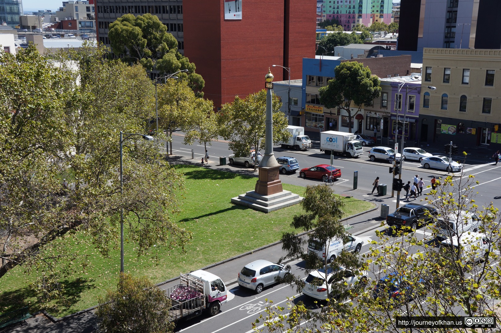 Corner of Russell St and Victoria St