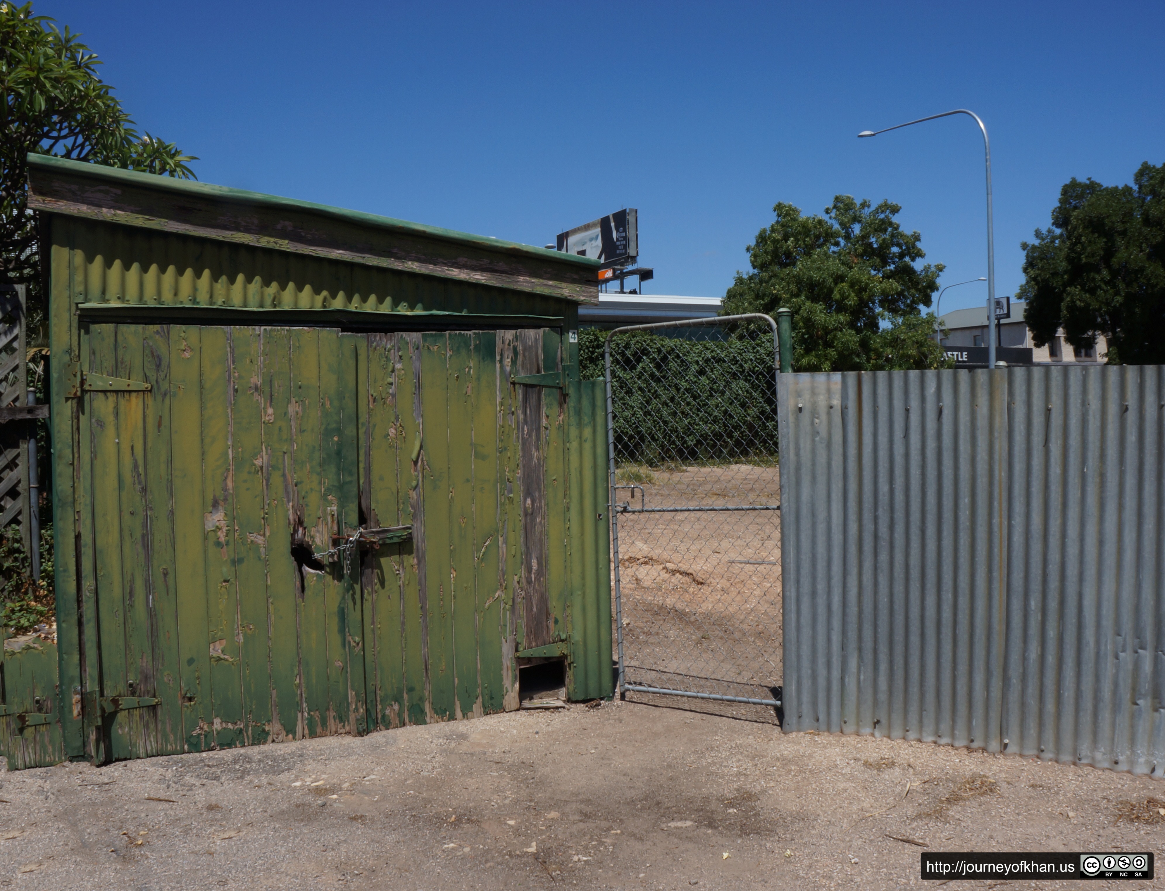 Green Shack in Adelaide (High Resolution)