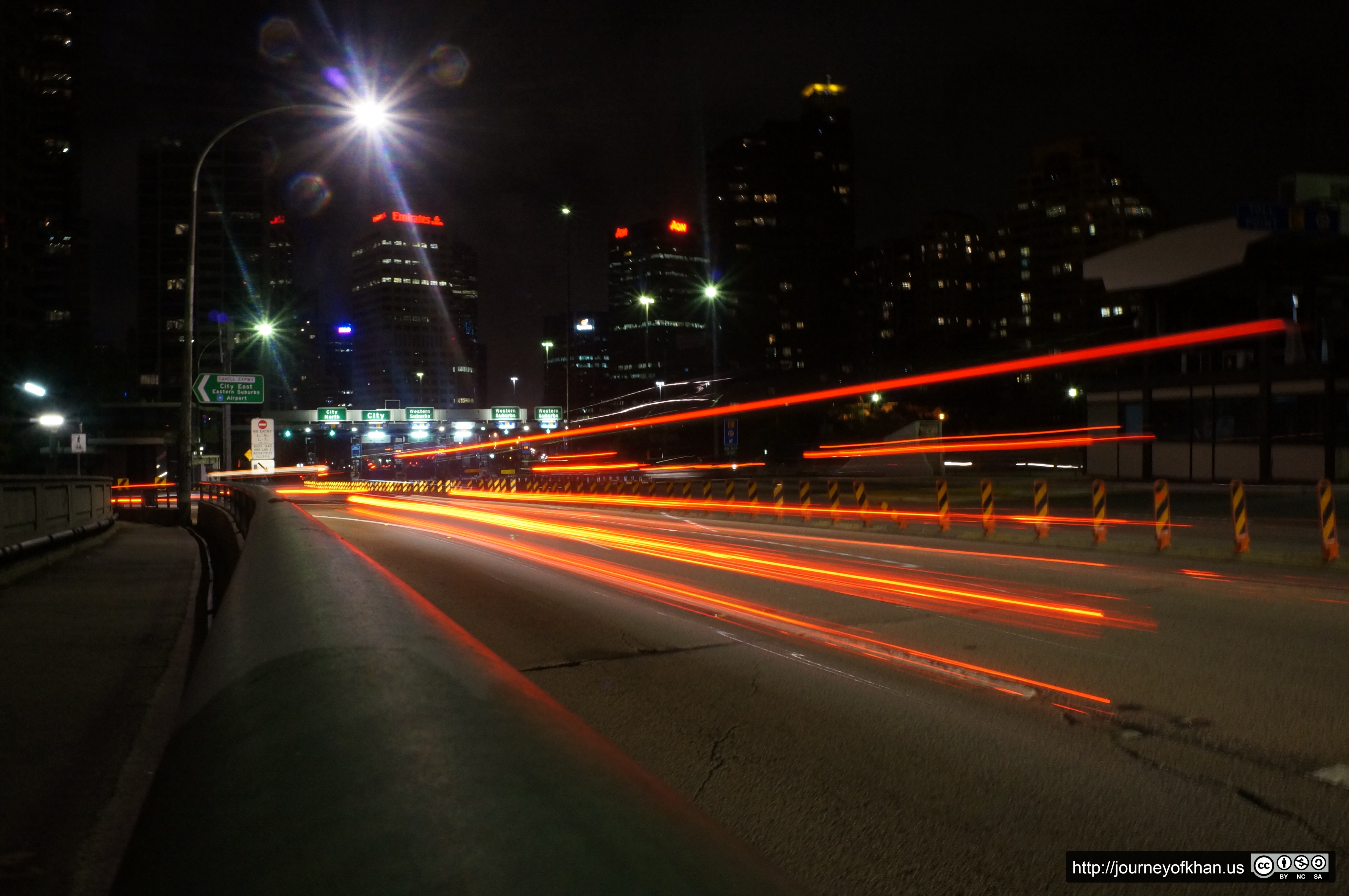 Cars on the Sydney Harbour Bridge (High Resolution)