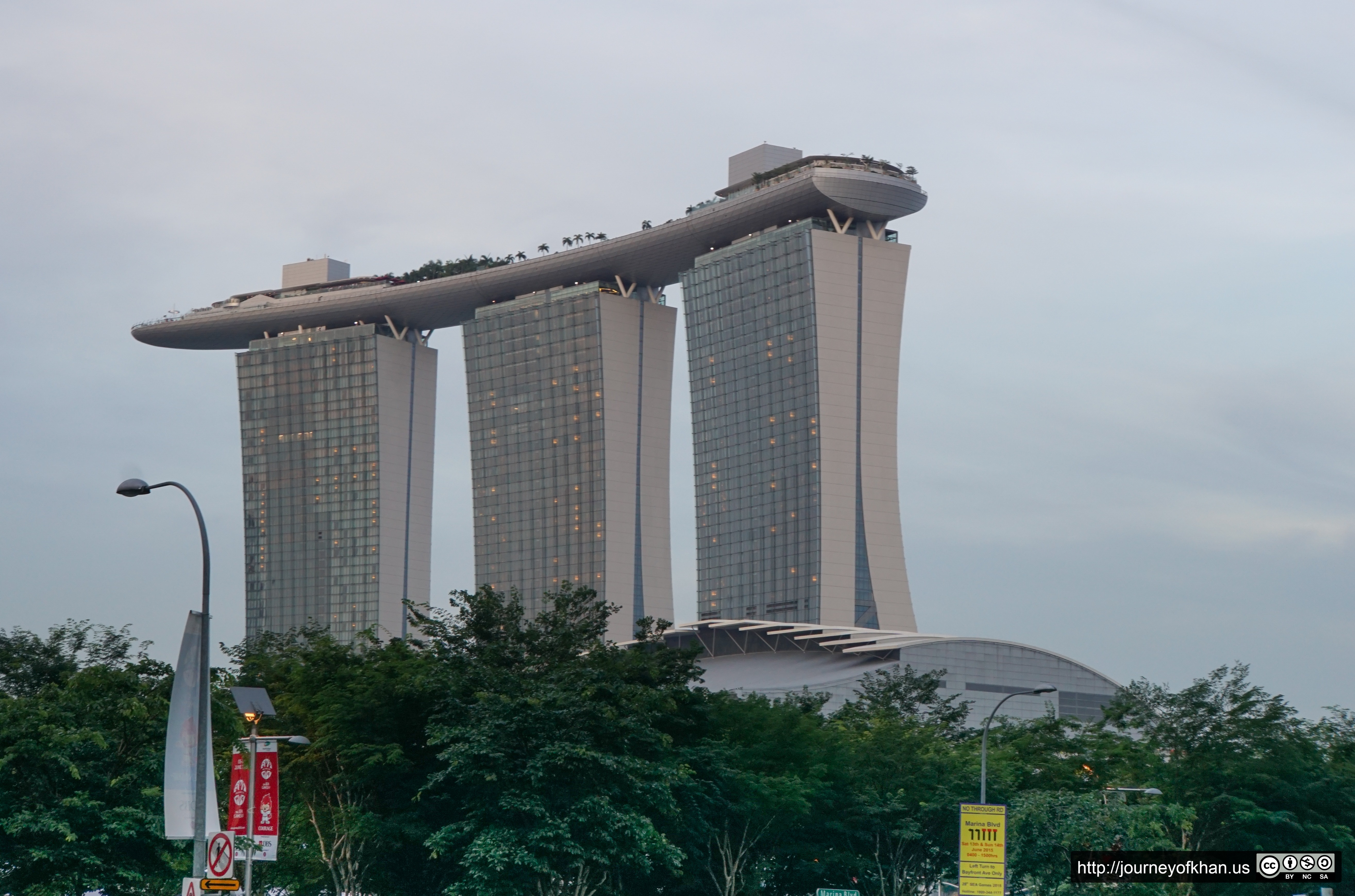 Boat of Marina Bay Sands (High Resolution)