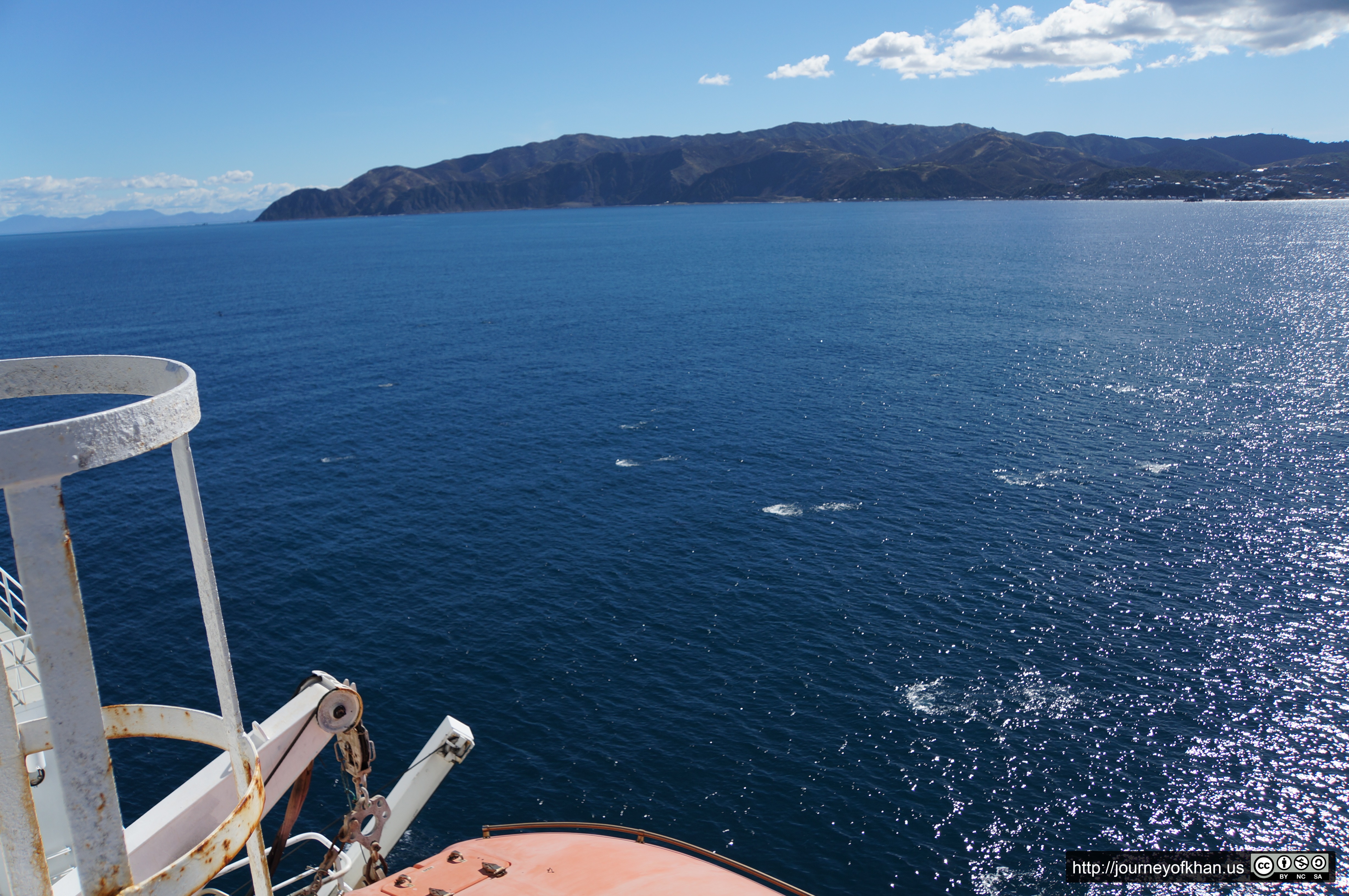 Boat and the Sea (High Resolution)